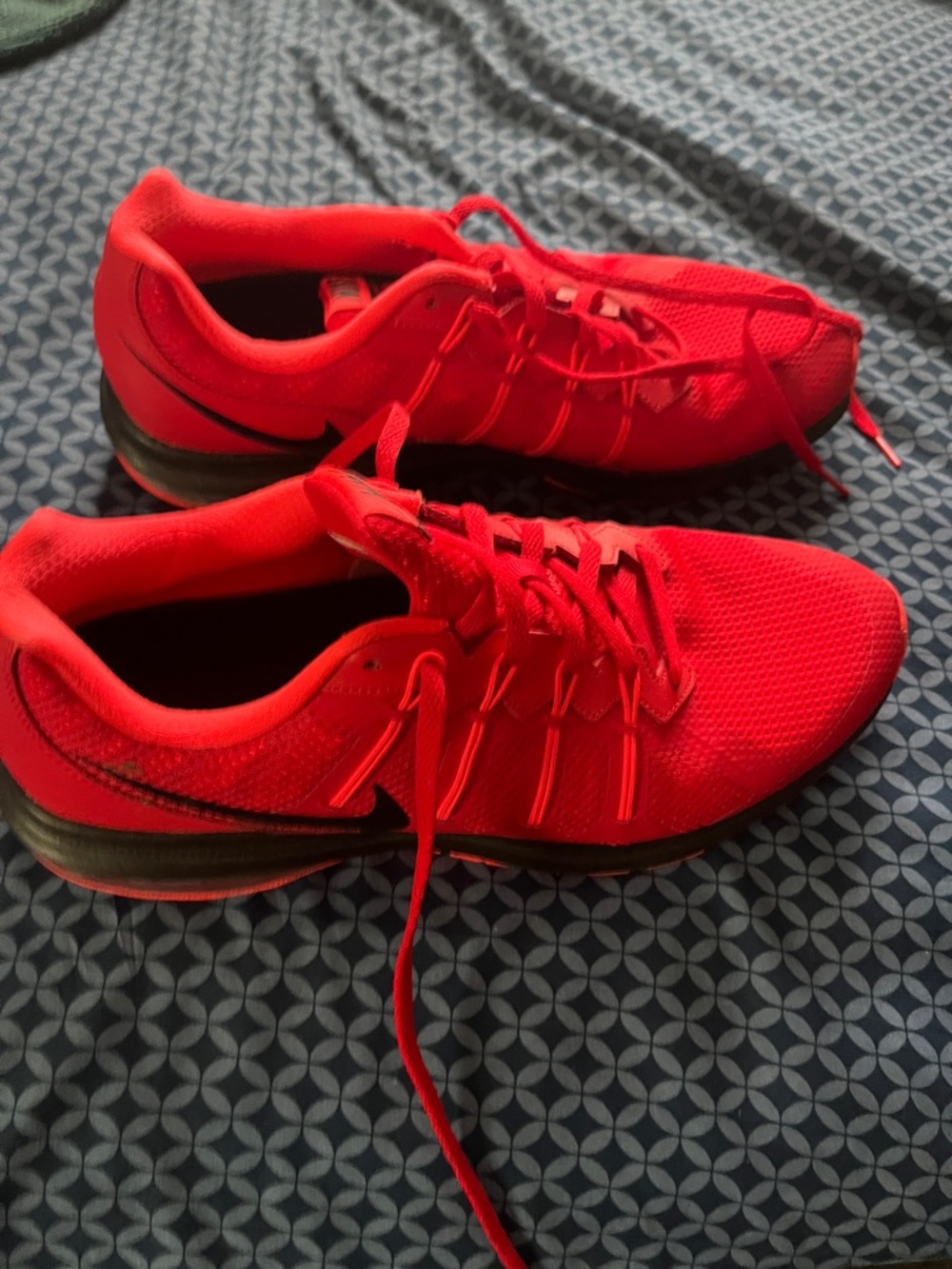 🚫SOLD🚫 Nike Men’s Bright Red Athletic Running Shoes with Black Swoosh - Picture 9 of 9